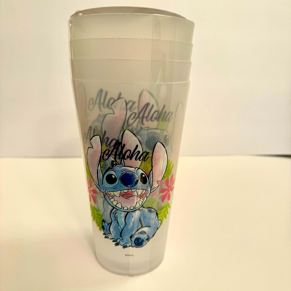 NWT. Disney 4 piece stitch plastic drinking cups featuring Aloha Stitch
